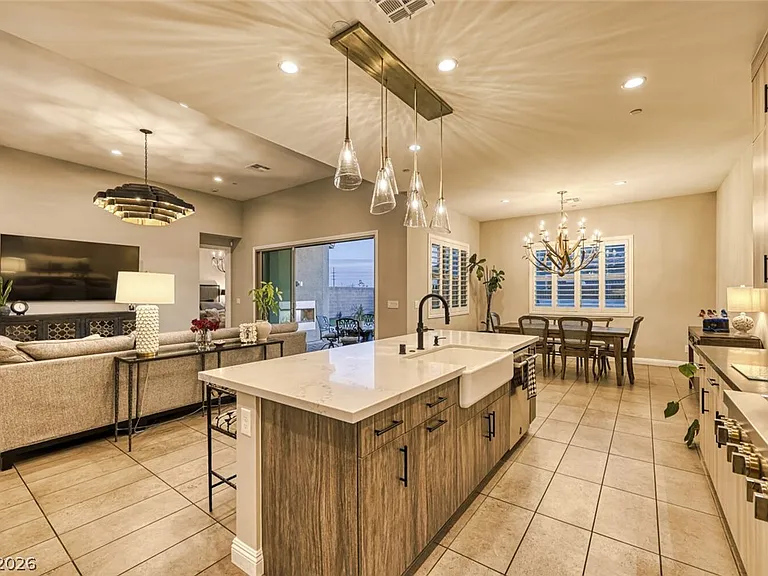 11729 Belorado Ave — Photo 10