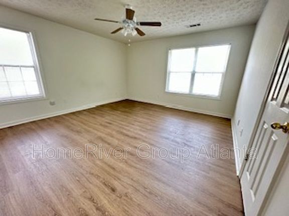 3rd image of 308 Paxton Ct