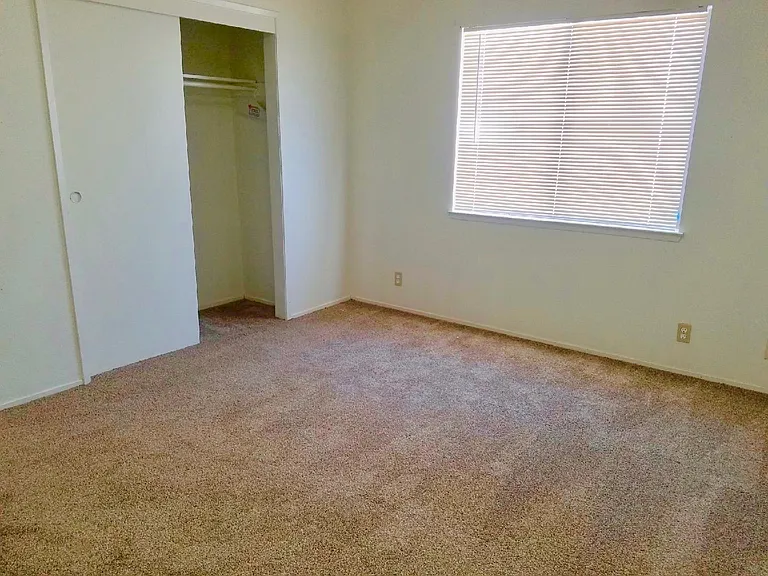337 S Sunset St #C — Photo 5