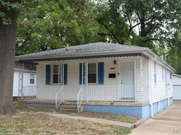 10180 Count Dr, Saint Louis, MO 63136