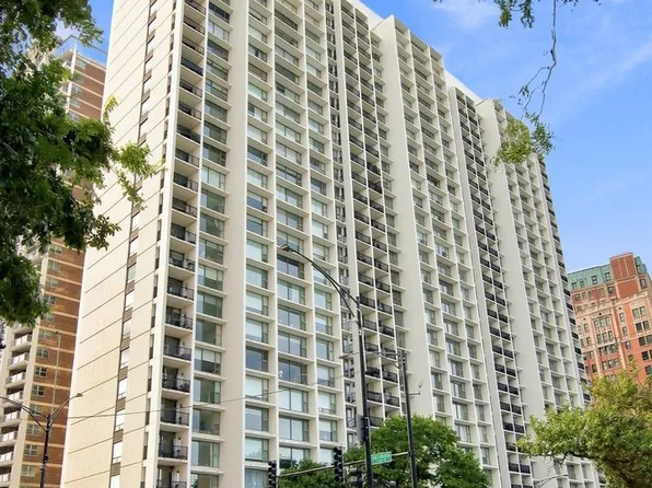 3200 N Lake Shore Dr APT 511, Chicago, IL 60657