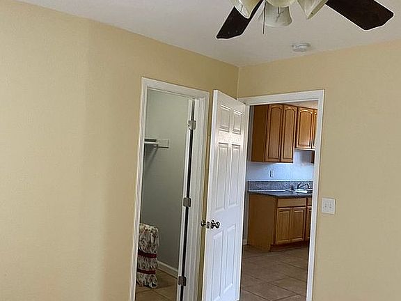 5th image of 733 Dixieanne Ave APT 9
