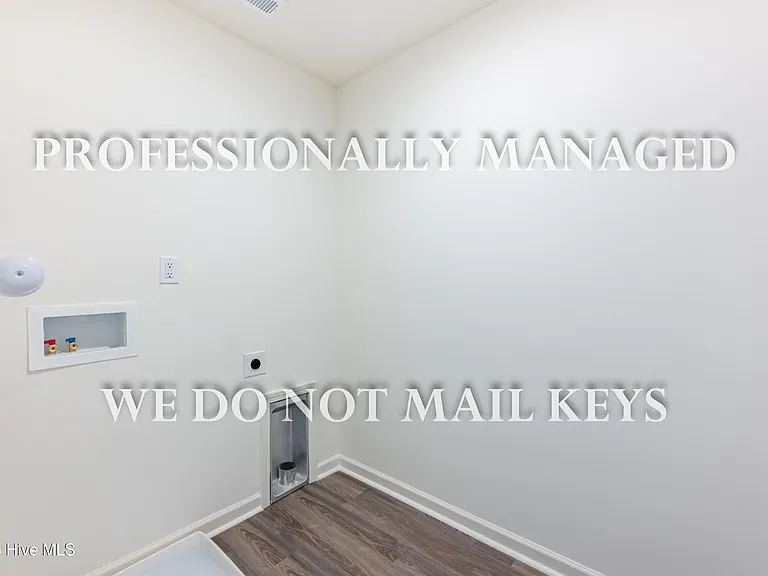 109 Ferry Ct — Photo 19