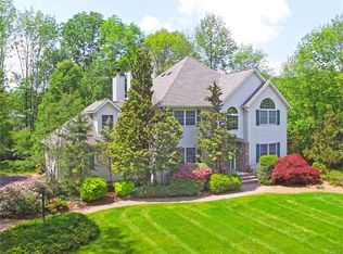 9 Sutherland Dr, Highland Mills, NY 10930