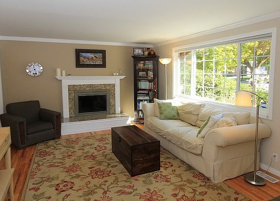 2nd image of 2942 S Glenmare St