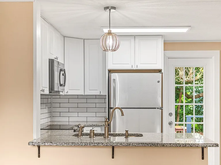68 Angelo Ln — Photo 4