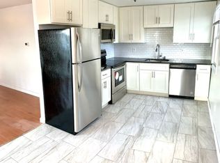 4 Uni, Onset, MA 02558