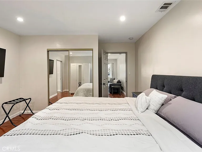 18228 Regina Ave — Photo 15