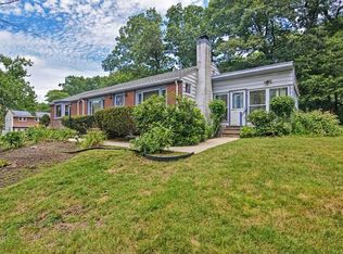 18 Juniper St, Billerica, MA 01821