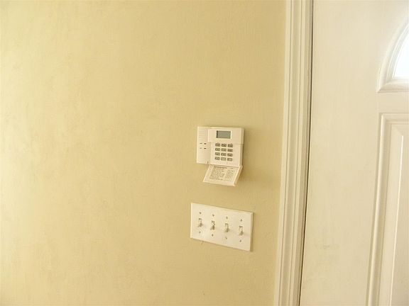 3rd image of 1933 Bloomington Ave #3302