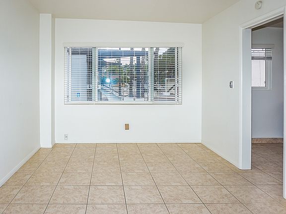 2nd image of 425 Bonair St APT 6
