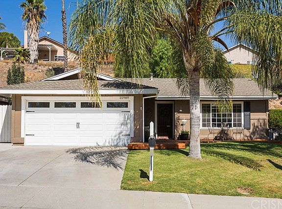 3rd image of 22989 Mulberry Glen Dr