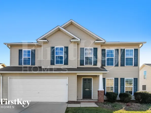 1686 Crestlawn Trl, Pfafftown, NC 27040