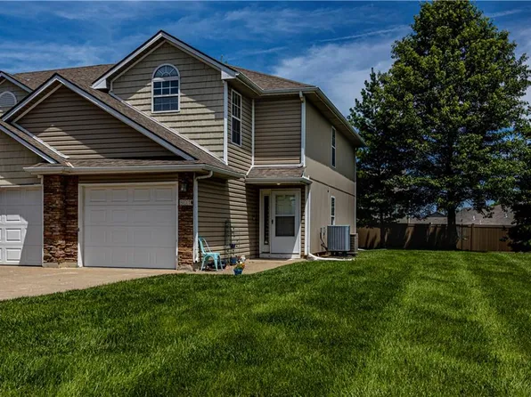 801 SW Peach Tree Ln, Blue Springs, MO 64064