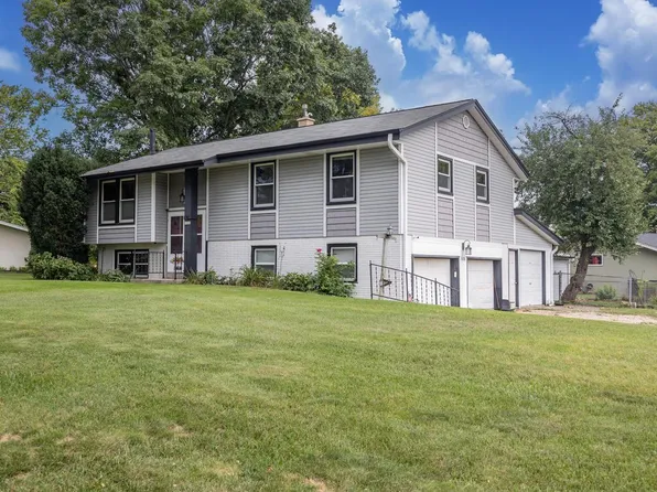 3008 Sunrise DRIVE, Hubertus, WI 53033