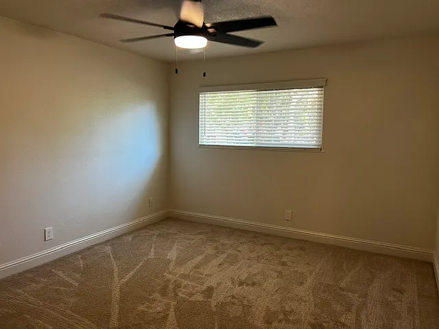 3245 W Dovewood Ln — Photo 7