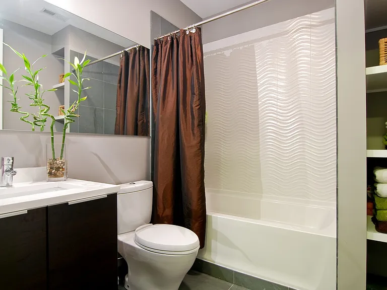 2410 W Bloomingdale Ave #2D — Photo 16