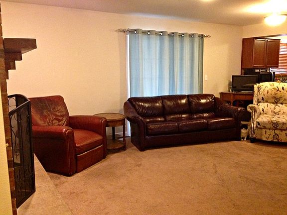 3rd image of 2055 North Ave