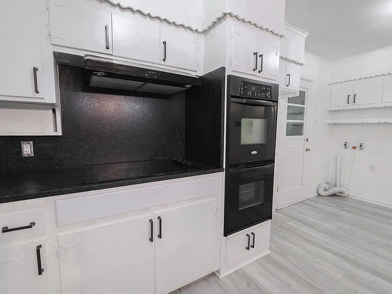 8301 Llano Ave — Photo 6