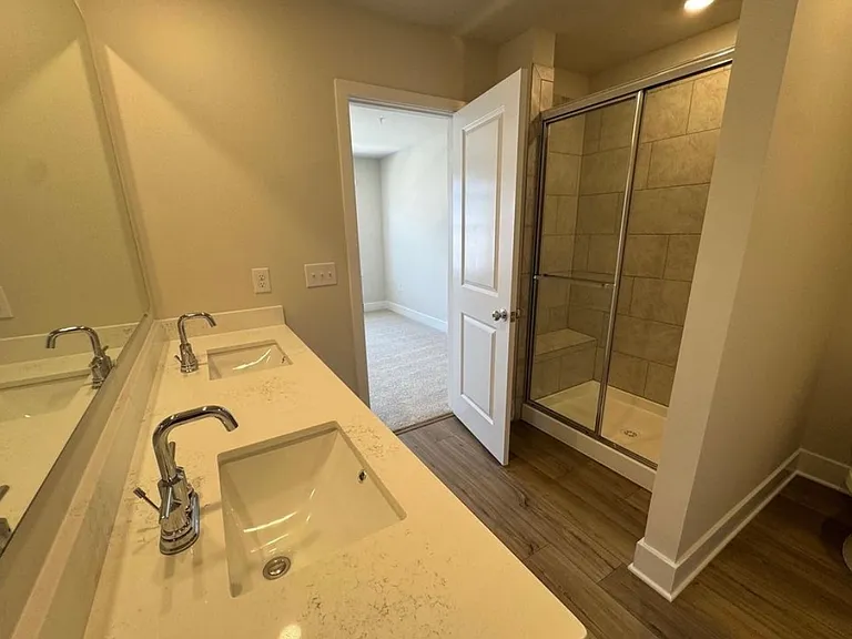 1312 Lake Lucerne Ln — Photo 8