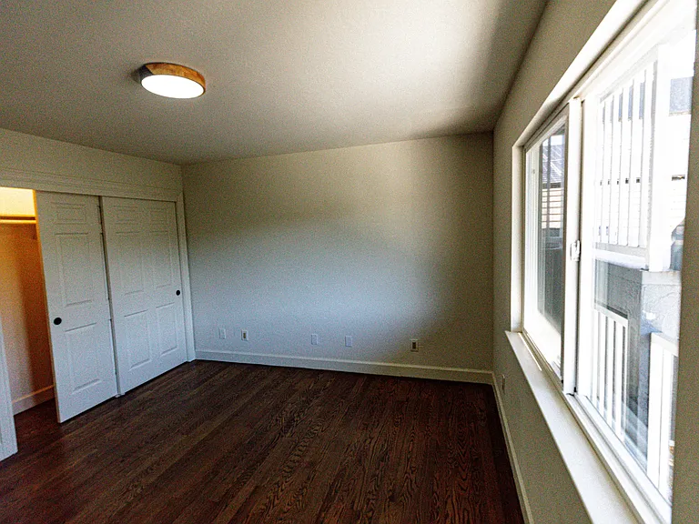 5070 Cochrane Ave — Photo 23