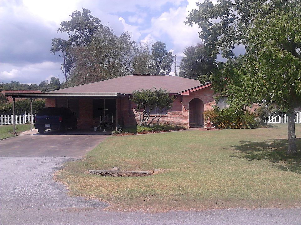 1st image of 1404 Shelly Dr
