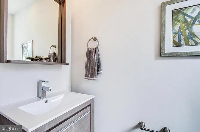 211 Ascot Pl NE — Photo 13