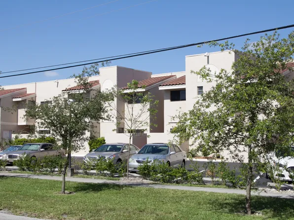 225 SE 11th Ave, Pompano Beach, FL 33060