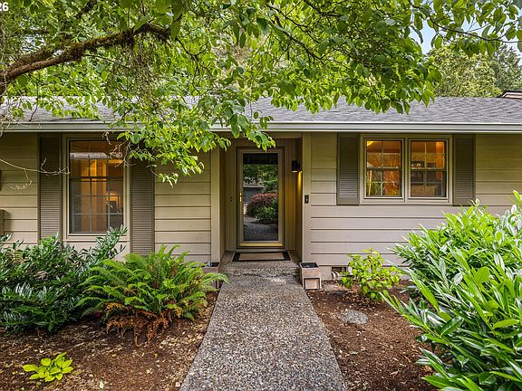 3rd image of 4363 Woodside Cir