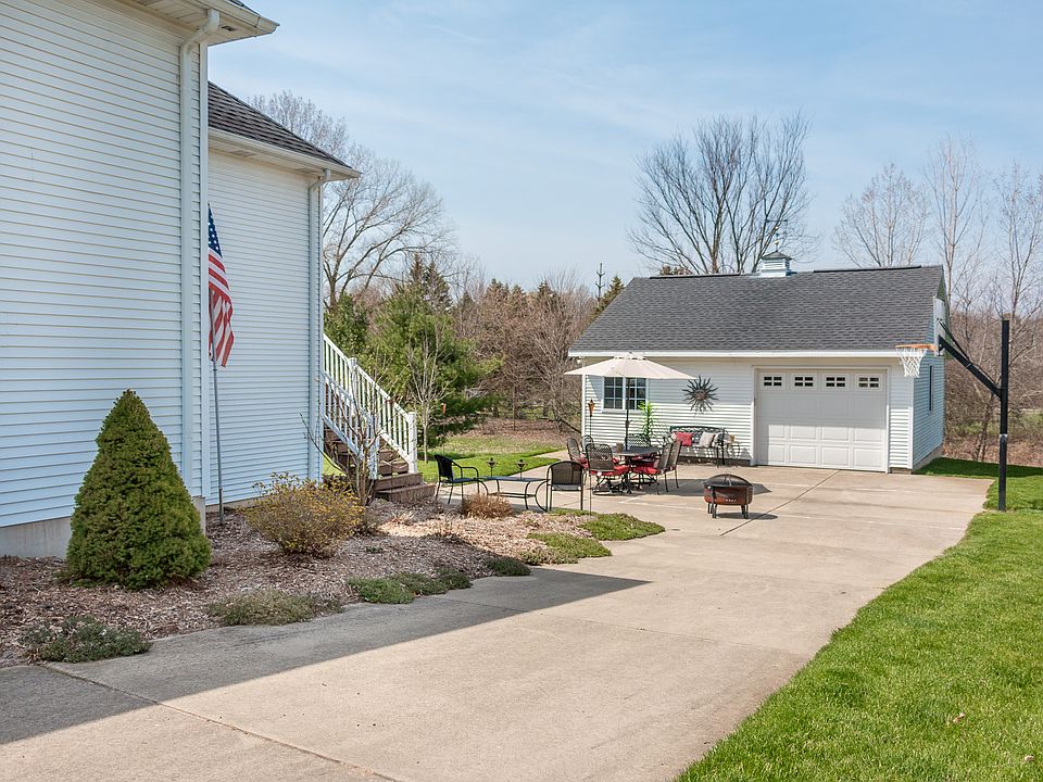 2nd image of 6073 Deanna Ct SW