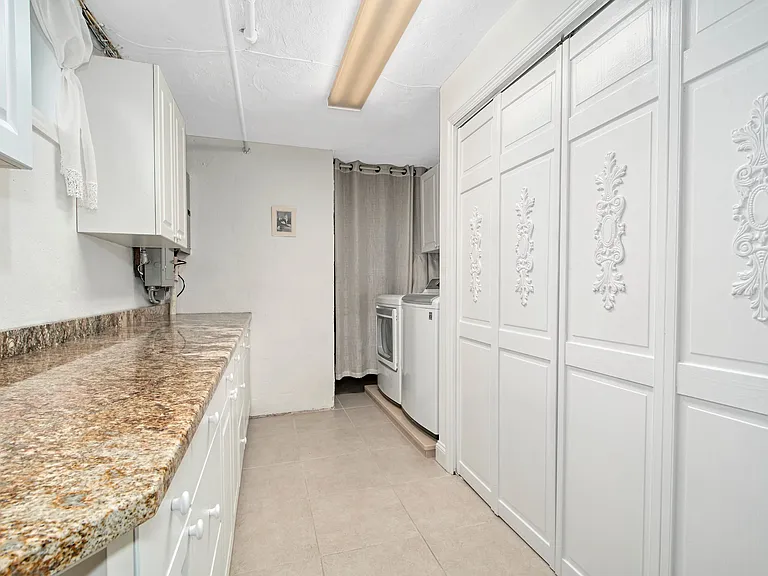 17 Haven Ave — Photo 26