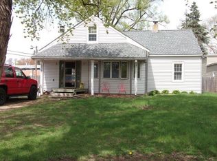 528 Marie Ave, Machesney Park, IL 61115