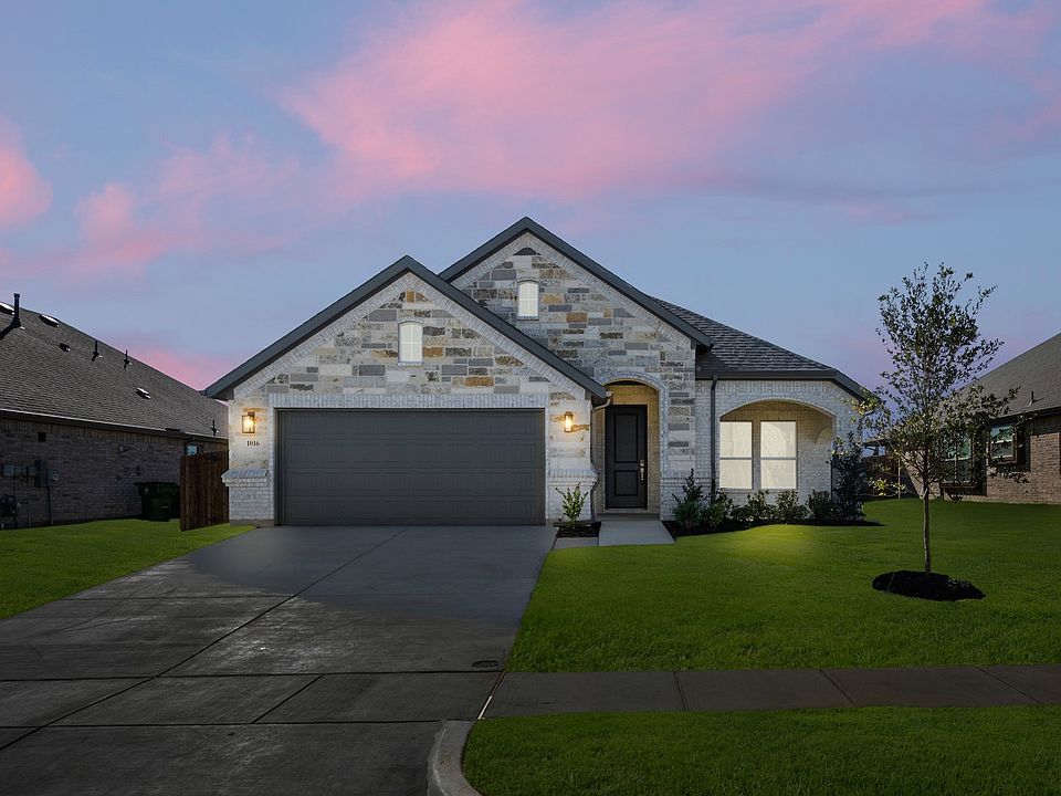 1st image of 1016 Windsong Dr