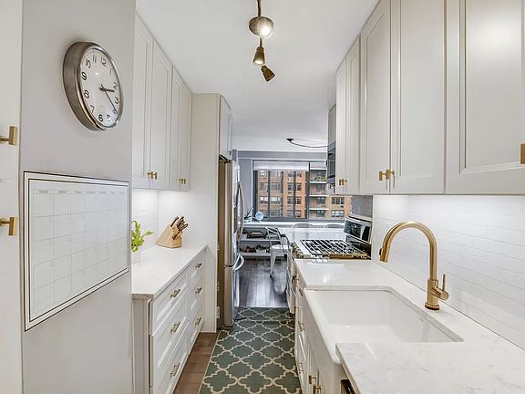 5th image of 195 Willoughby Ave APT 1413