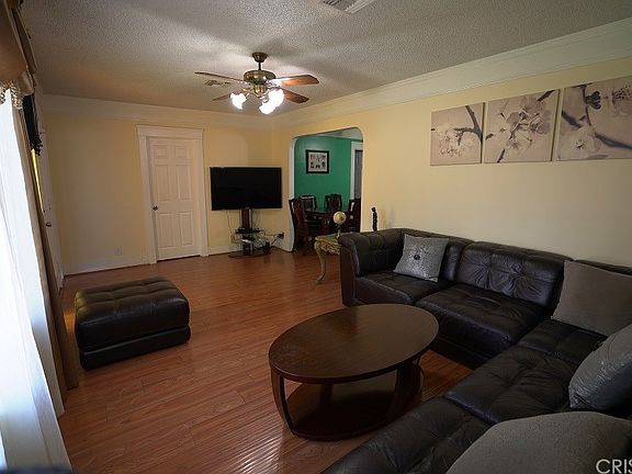 3rd image of 423 Griswold St