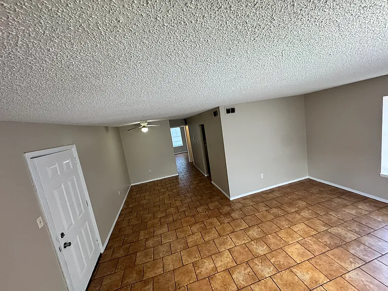 680 Sharp Ln #207 — Photo 9