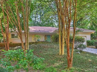 4220 Woods End Ln, Charlotte, NC 28277