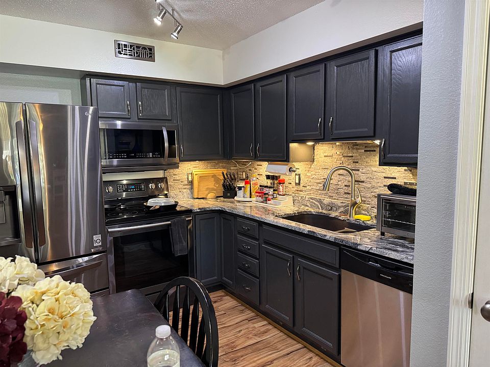 2nd image of 4701-3 Chadwick Rd