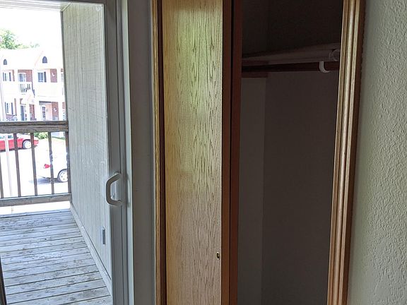 2nd image of 1670 Wedgewood Dr #203