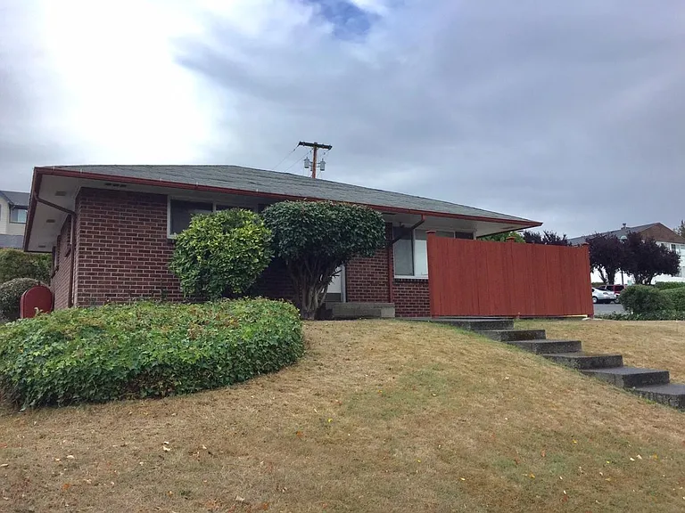 21836 Marine View Dr S — Photo 6