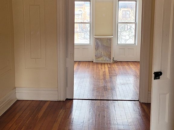 5th image of 463 43rd St #3