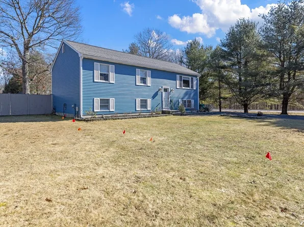 7 Northridge Rd, Mansfield, MA 02048