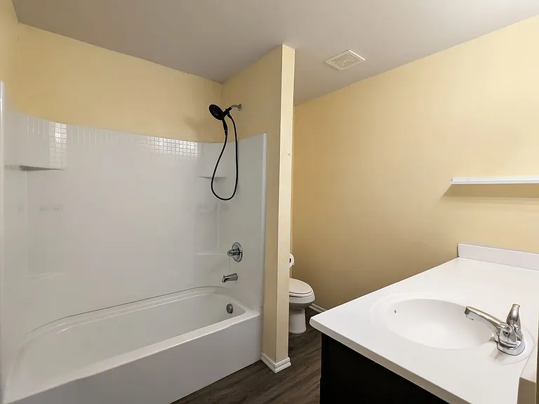 834 Highgarden Cir — Photo 10