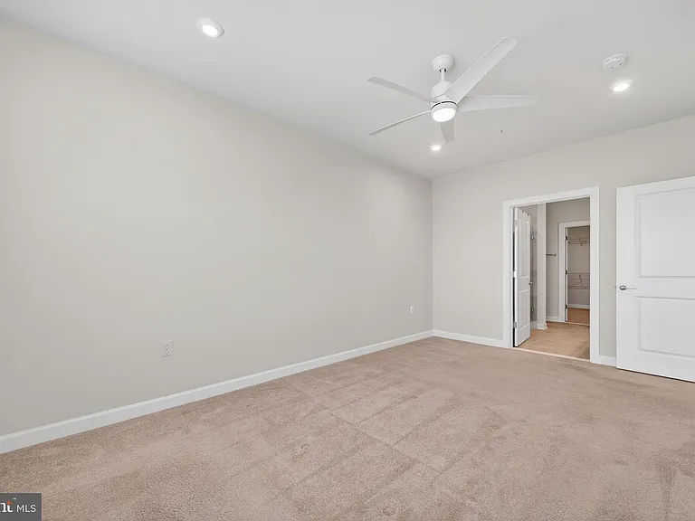 21630 Hawksbill High Cir #405 — Photo 21