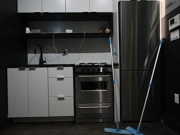 5th image of 205 Johnson Ave APT 1G
