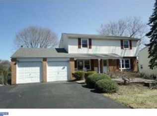 726 Lynwood Dr, Trevose, PA 19053