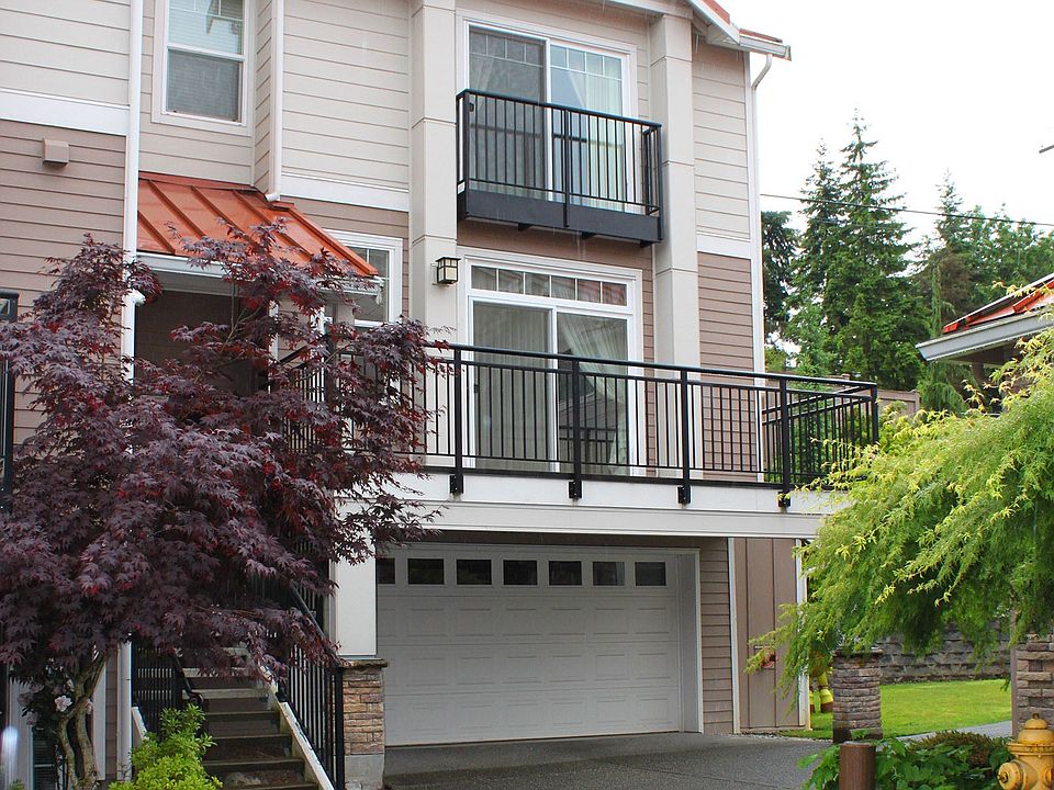 Corner unit town home with yard and only one shared wall.