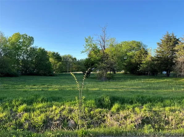 223 E Jackson Ave, Sapulpa, OK 74066
