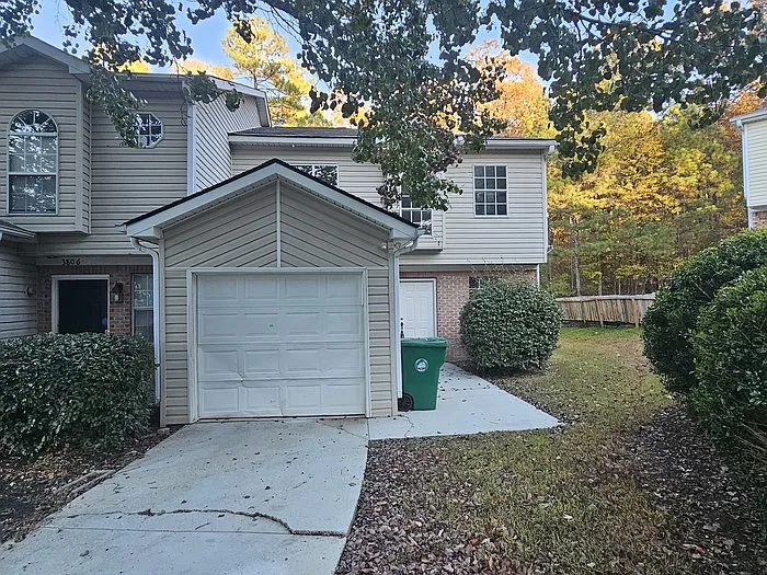 3808 Soapstone Rd — Photo 1