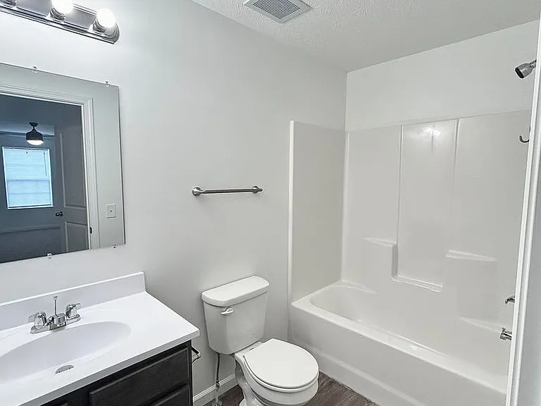 Sagamore Winds Apartments — Photo 54